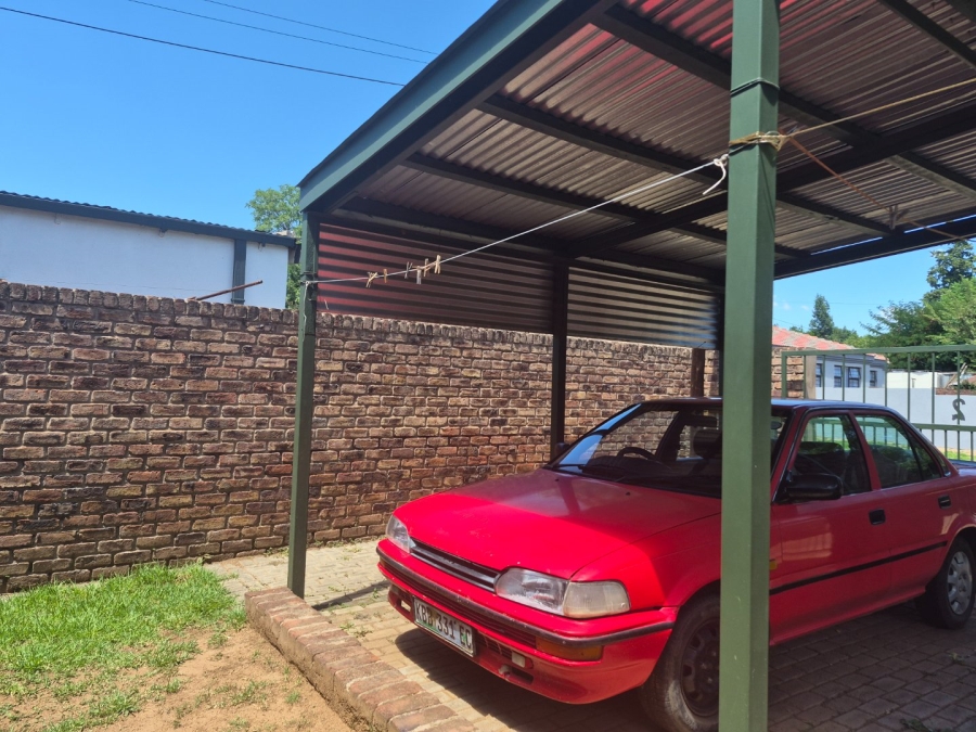 2 Bedroom Property for Sale in Aliwal North Eastern Cape
